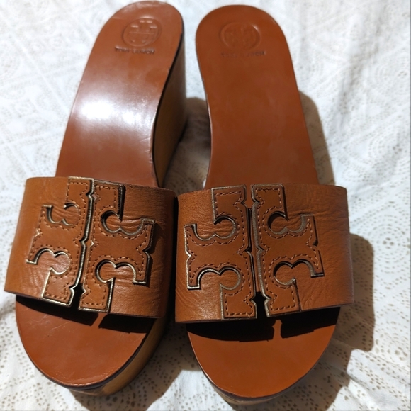 Tory Burch Shoes - Tory Burch vintage Ines 8.5 tan leather logo slides  wood platform 1" to 2.5"